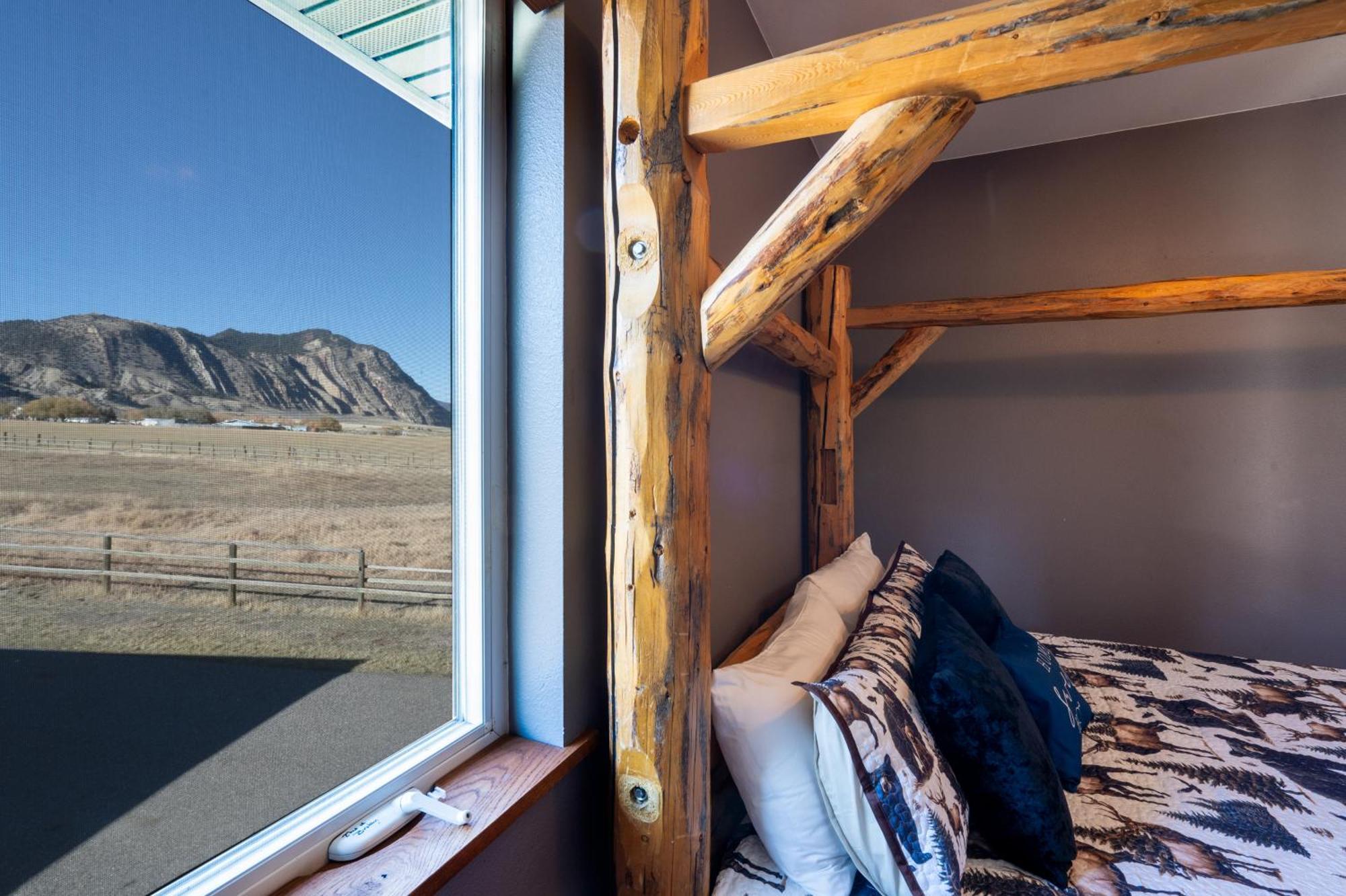 Bison Lodge - Lg Home - 2 Bedrooms - Less Than 5 Miles To Yellowstone North Entrance, Sleeps Up To 8 Gardiner Exterior foto
